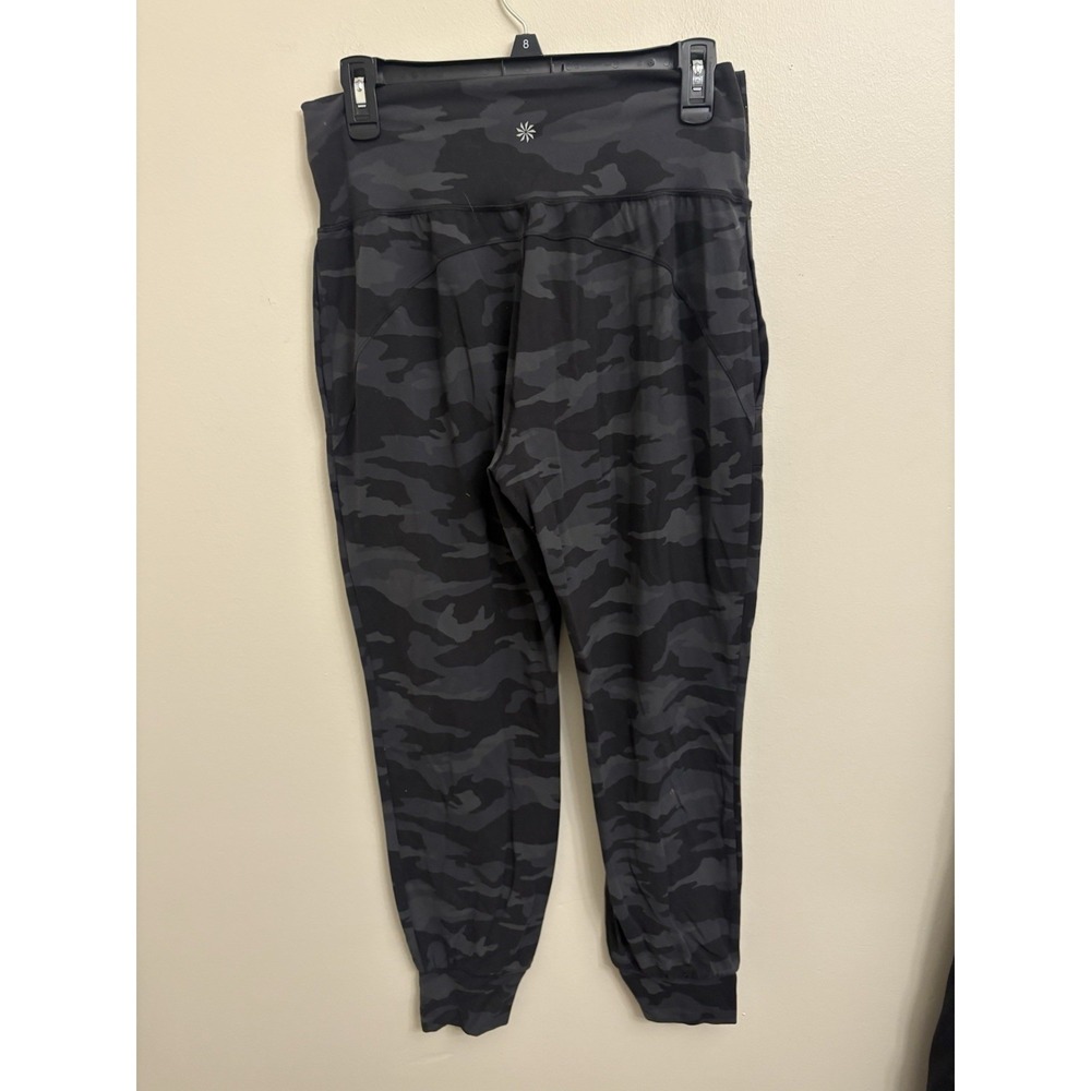 Women's Athleta Black Camo Salutation Joggers Size Medium Stretchy